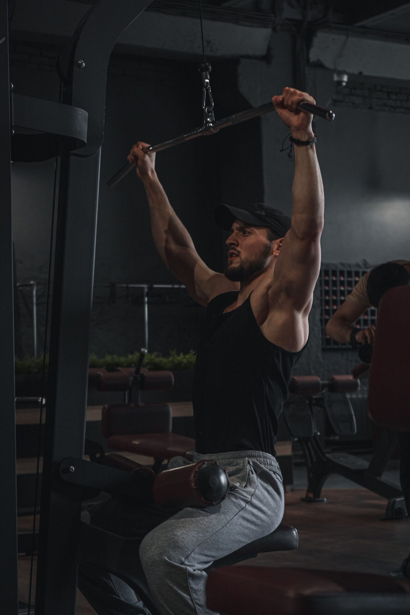 Lat Pulldown Machine