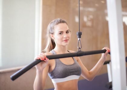 Lat Pulldown Machine