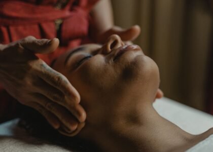 Dhara Therapy